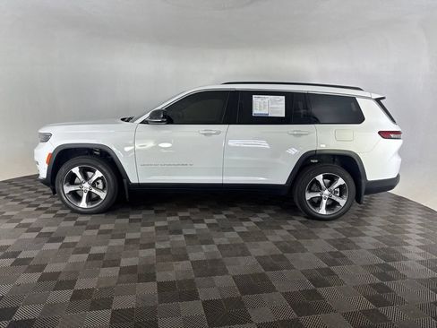 Used 2025 Jeep Grand Cherokee L Limited w/ Luxury Tech Group II AWD/4WD image 9