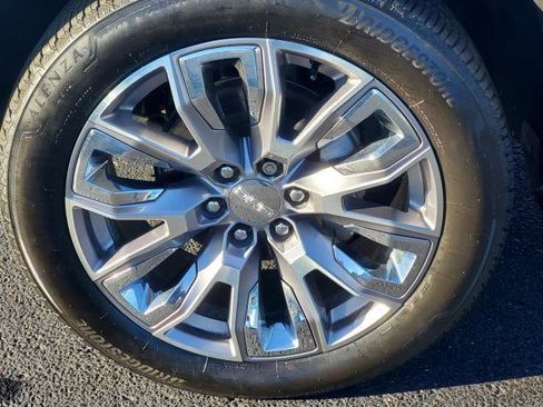 Used 2022 GMC Sierra 1500 Denali w/ Denali Reserve Package image 5