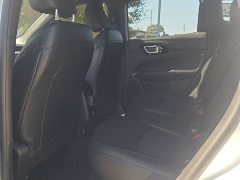 New 2026 Jeep Compass Latitude image 7