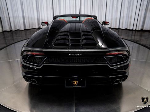 Used 2019 Lamborghini Huracan LP 580-2 image 17