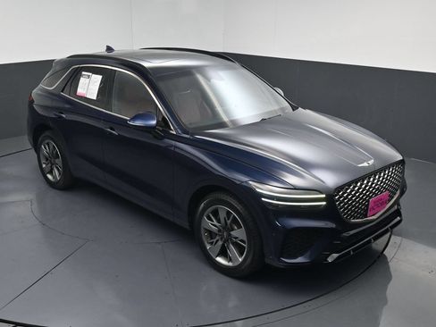 Used 2022 Genesis GV70 3.5T Sport w/ Sport Advanced Package AWD/4WD image 16
