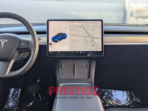Used 2021 Tesla Model Y Long Range AWD/4WD image 22