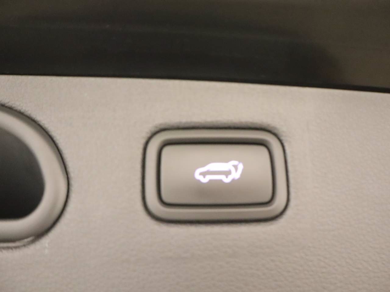 Used 2021 Hyundai Tucson Ultimate w/ Cargo Package FWD image 20