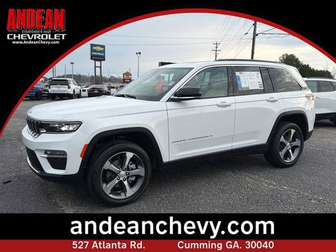 Used 2025 Jeep Grand Cherokee Limited w/ Trailer Tow Package image 1