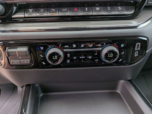 New 2026 Chevrolet Silverado 2500 ZR2 AWD/4WD image 29
