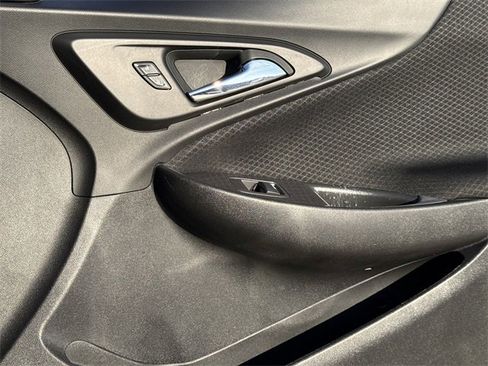 Used 2025 Chevrolet Malibu LT image 28