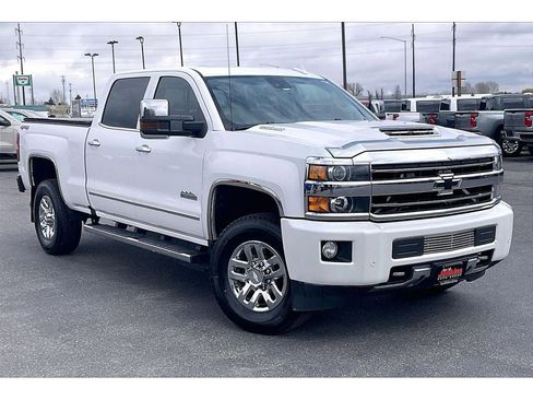 Used 2019 Chevrolet Silverado 3500 High Country w/ Duramax Plus Package image 2