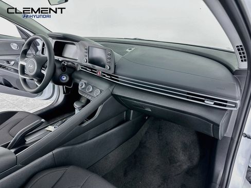 New 2026 Hyundai Elantra SE FWD image 28