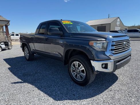 Used 2018 Toyota Tundra SR5 image 4