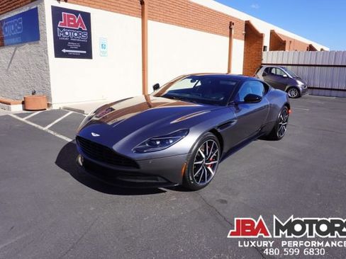 Used 2020 Aston Martin DB11 Coupe image 34