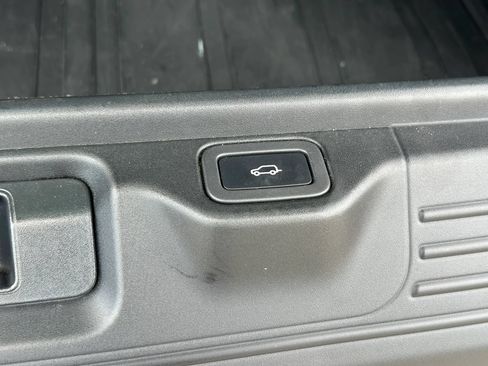 Used 2018 Land Rover Range Rover HSE AWD/4WD image 19