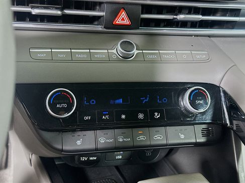 Used 2025 Hyundai Elantra SEL FWD image 22