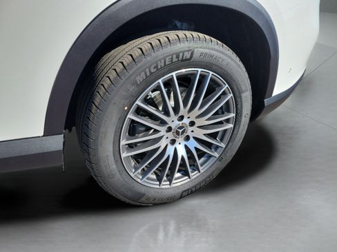 Certified 2026 Mercedes-Benz GLC 300 image 29