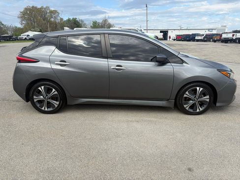 Used 2021 Nissan Leaf SV w/ SV Technology Package image 2