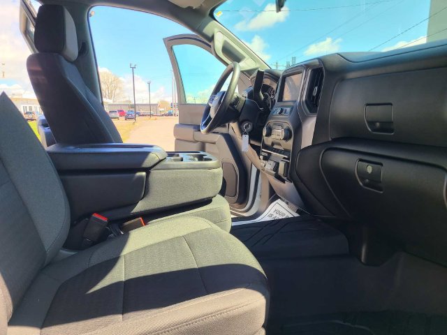 Used 2022 Chevrolet Silverado 2500 Custom w/ Custom Convenience Package AWD/4WD image 18