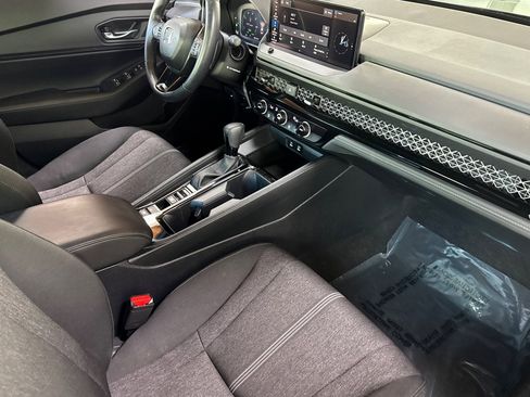 Used 2024 Honda Accord Sport image 32