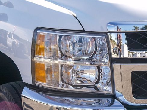 Used 2012 Chevrolet Silverado 3500 W/T image 4