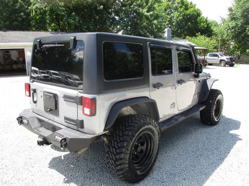 Used 2018 Jeep Wrangler Unlimited Sport S AWD/4WD image 5