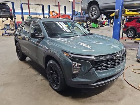 New 2026 Chevrolet Trax LT w/ Driver Confidence Package FWD image 10