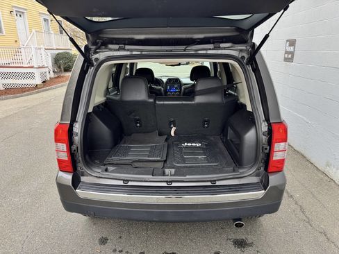 Used 2016 Jeep Patriot High Altitude image 24