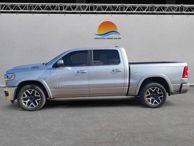 Used 2025 RAM 1500 Laramie AWD/4WD image 8