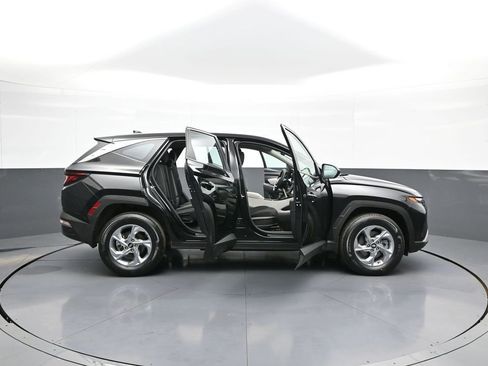 Used 2023 Hyundai Tucson SE image 41