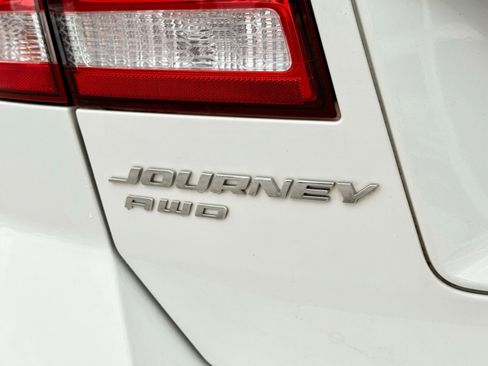 Used 2017 Dodge Journey GT image 11