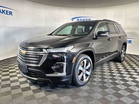Certified 2023 Chevrolet Traverse LT w/ LT Premium Package AWD/4WD image 5