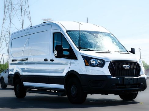 Used 2025 Ford Transit 250 148 Medium Roof RWD image 1