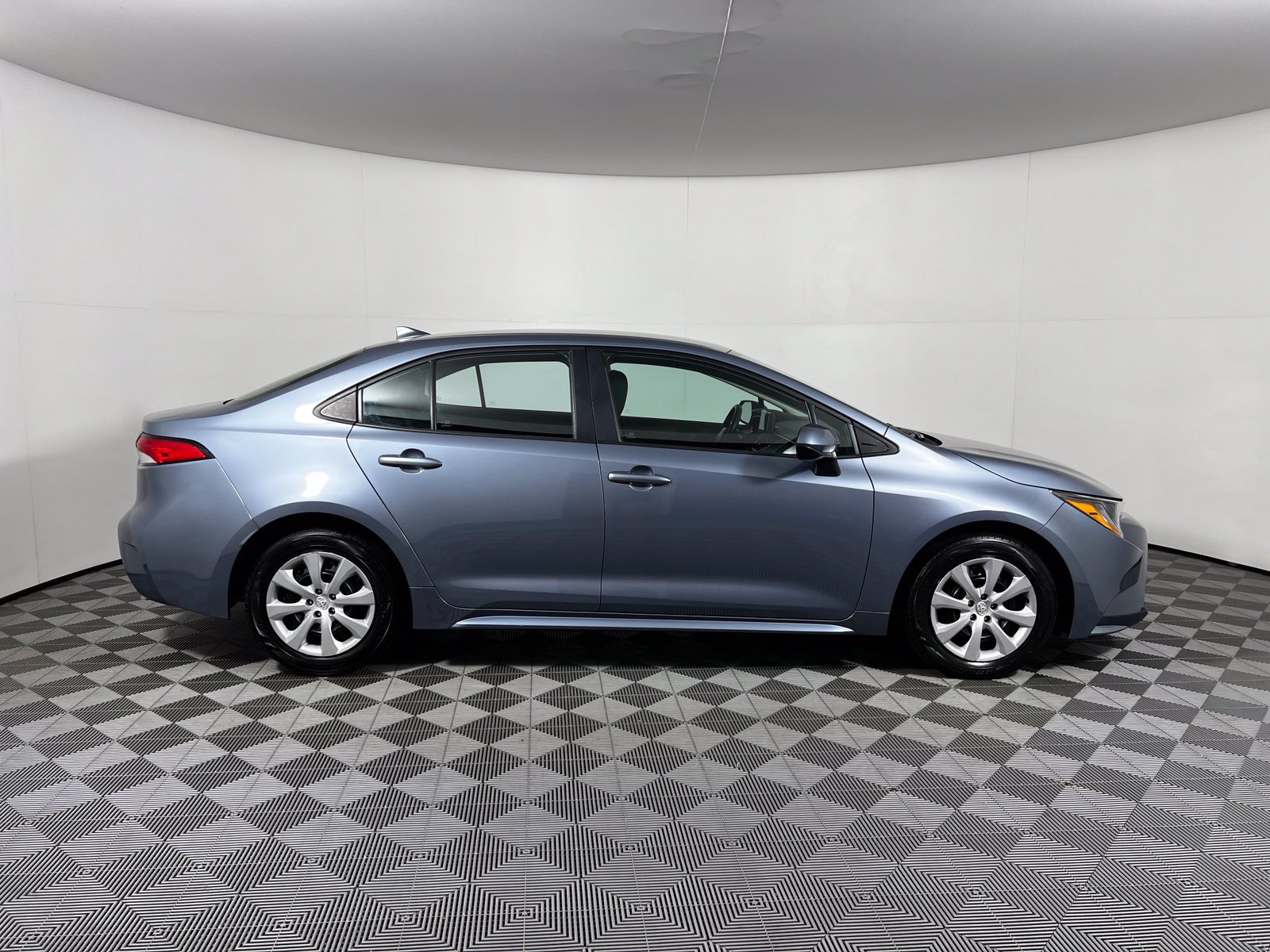 Certified 2024 Toyota Corolla LE FWD image 4