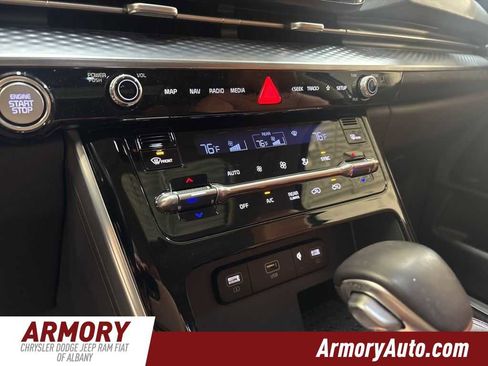 Used 2022 Kia Carnival SX Prestige w/ Paint Protection Package image 19