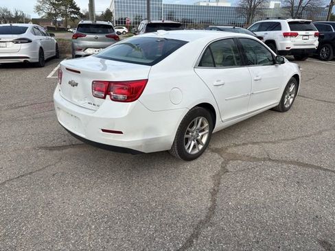 Used 2015 Chevrolet Malibu LT w/ Power Convenience Package image 3