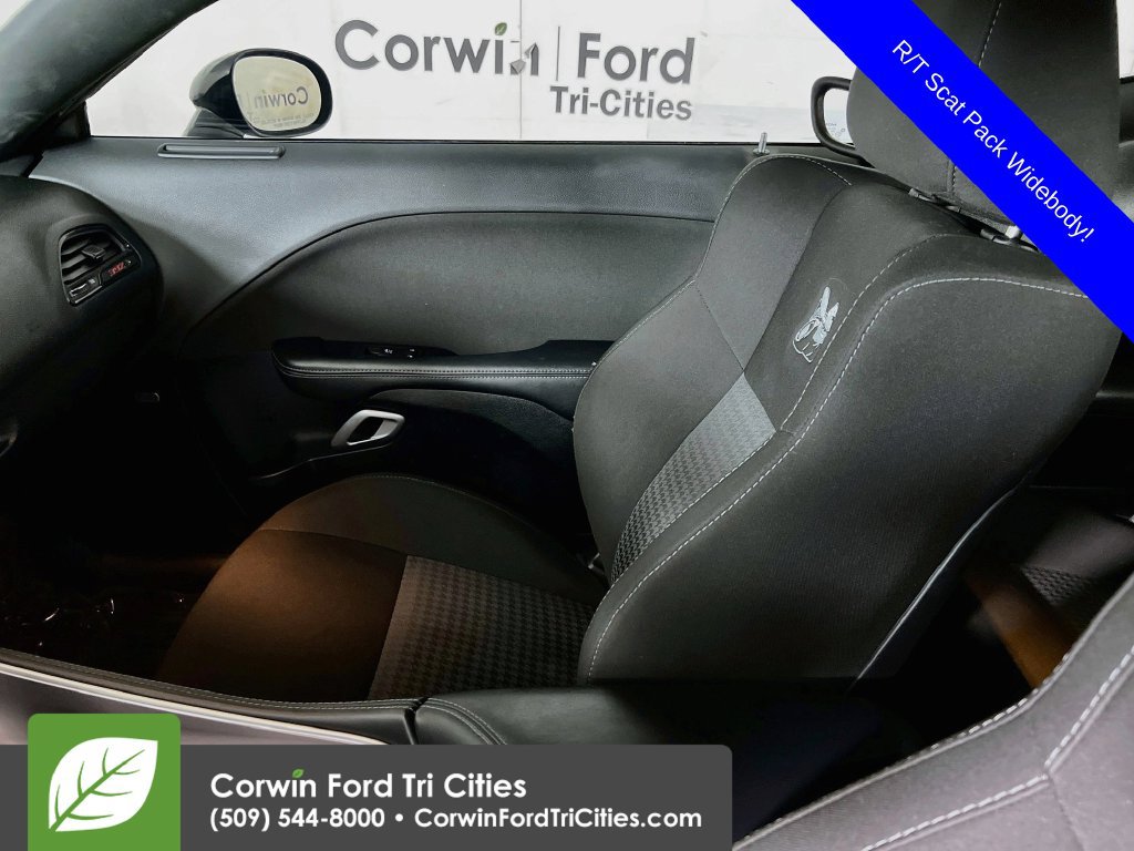 Used 2021 Dodge Challenger R/T Scat Pack RWD image 26