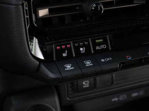 Used 2025 Toyota Land Cruiser image 63