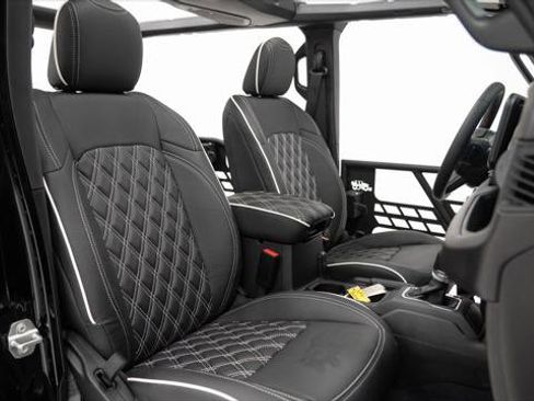 Used 2025 Jeep Wrangler Unlimited Sport image 12