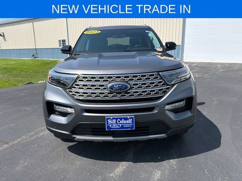 Certified 2023 Ford Explorer Limited w/ Equipment Group 301A AWD/4WD image 9