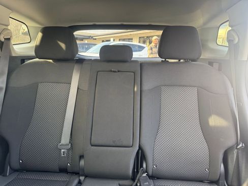 Used 2025 Kia Sportage LX image 32