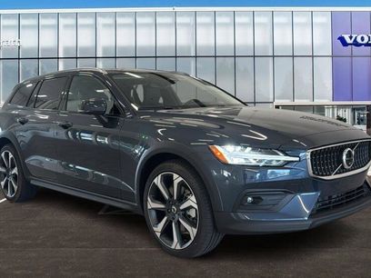 New 2026 Volvo V60 B5 Cross Country Plus w/ Climate Package