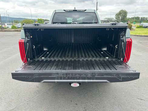 Used 2025 Toyota Tundra SR5 AWD/4WD image 11
