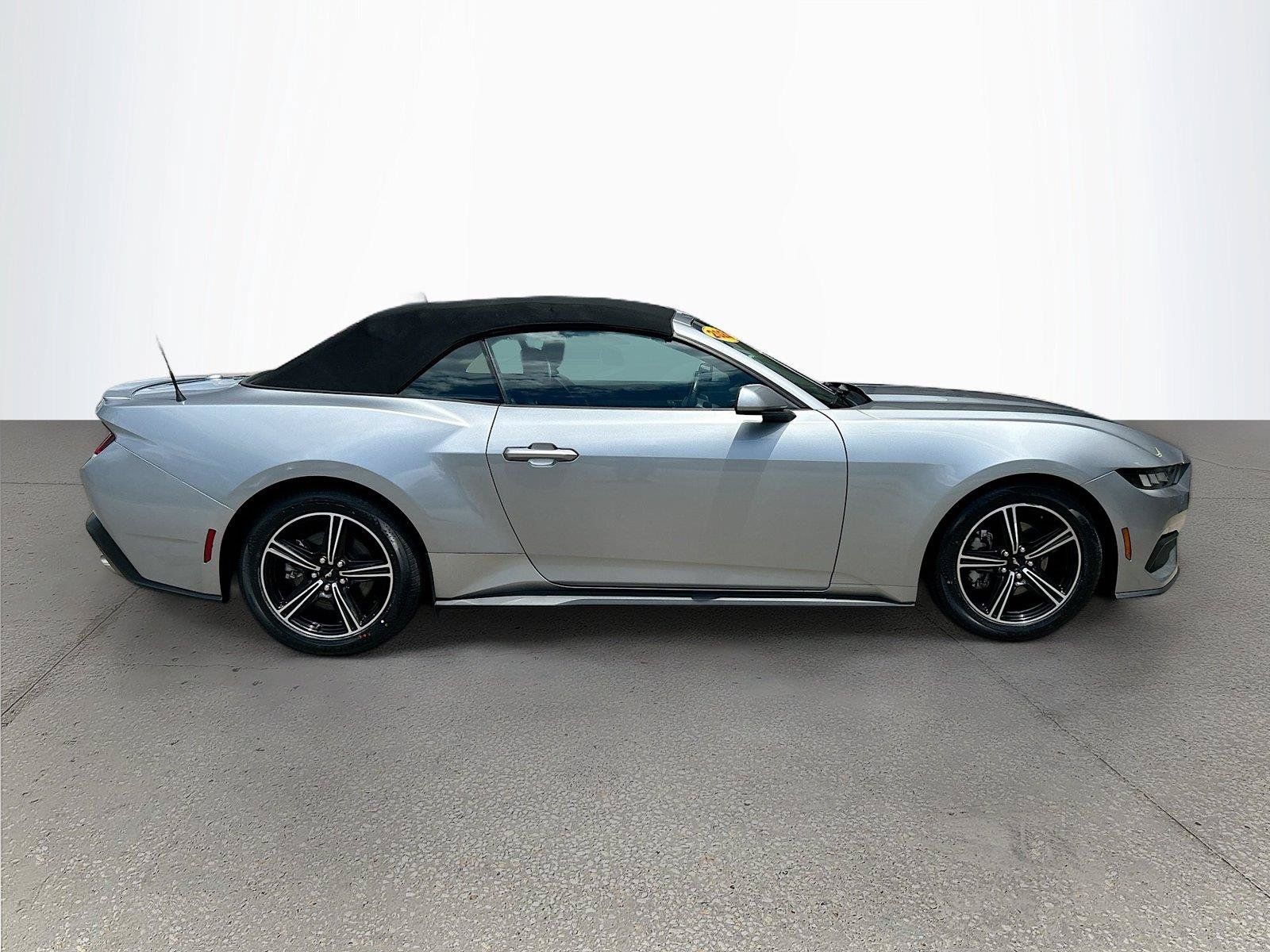 Used 2024 Ford Mustang Premium RWD image 3