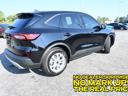 New 2026 Ford Escape Active FWD image 3