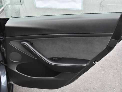 Used 2023 Tesla Model 3 Standard Range image 38