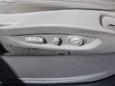 Used 2011 Buick LaCrosse CXL FWD image 27