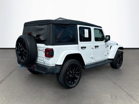Used 2023 Jeep Wrangler Unlimited Sahara AWD/4WD image 26