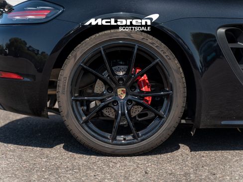 Used 2025 Porsche 718 Cayman S w/ Premium Package RWD image 33