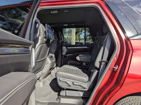 New 2025 Cadillac Escalade Sport Platinum w/ LPO, ONYX Package image 24