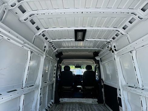 Used 2025 RAM ProMaster 2500 w/ Convenience Group FWD image 24