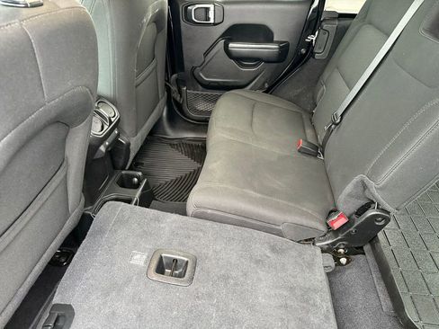 Used 2020 Jeep Wrangler Unlimited Sport S image 13