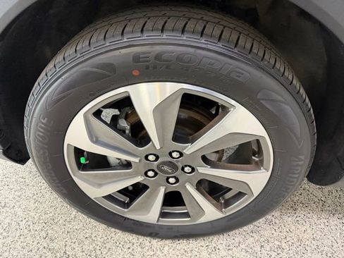 Used 2025 Ford Escape Platinum AWD/4WD image 9