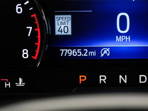 Used 2024 Ford Explorer Limited image 18